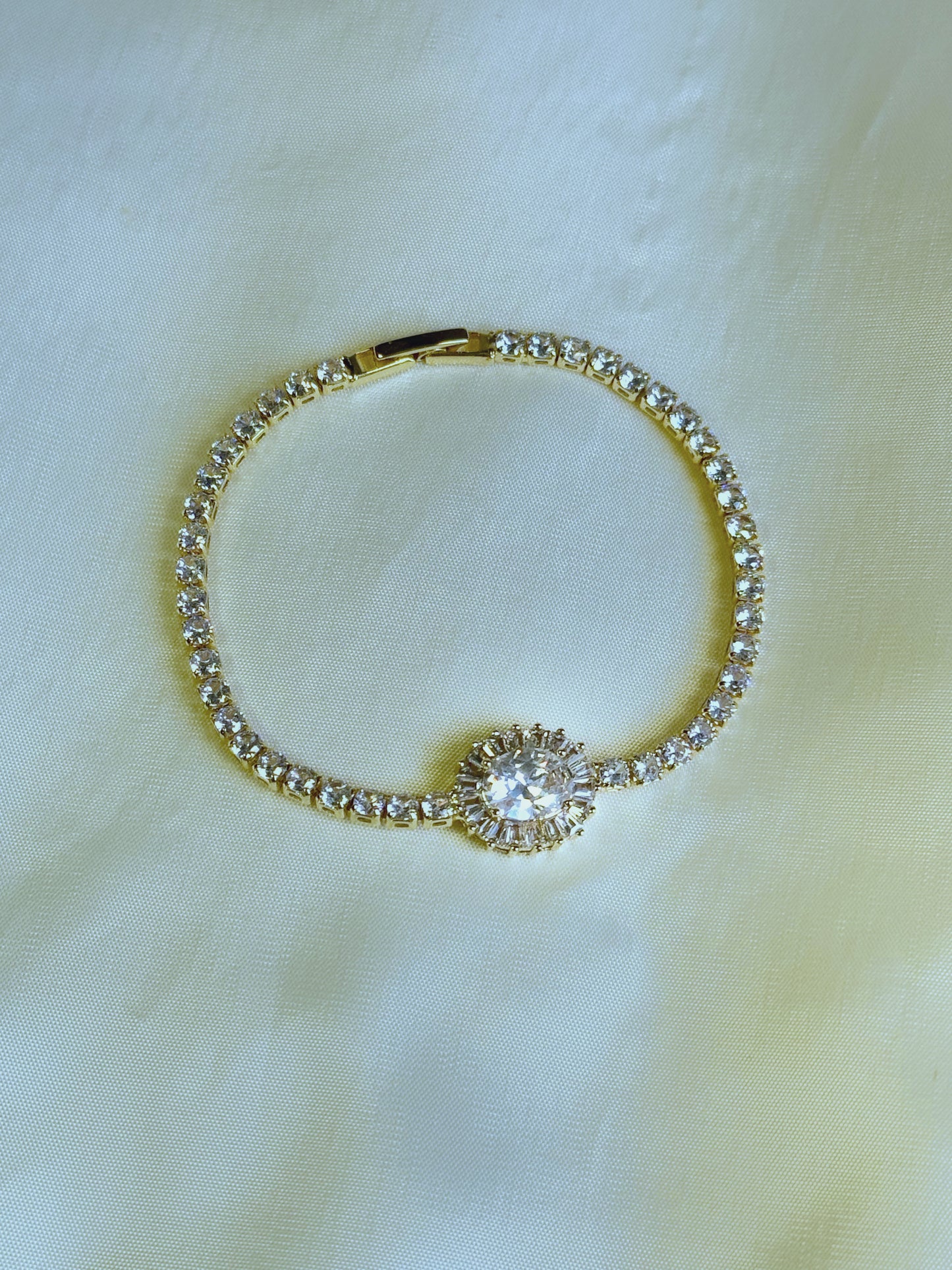 Golden Brilliance Bracelet